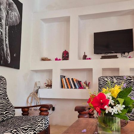 Moyo Apartment Pwani Mchangani Exteriör bild