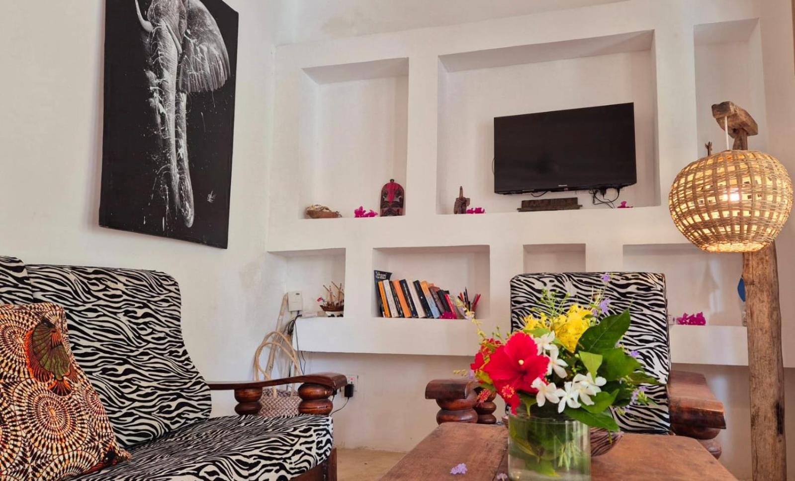 Moyo Apartment Pwani Mchangani Exteriör bild